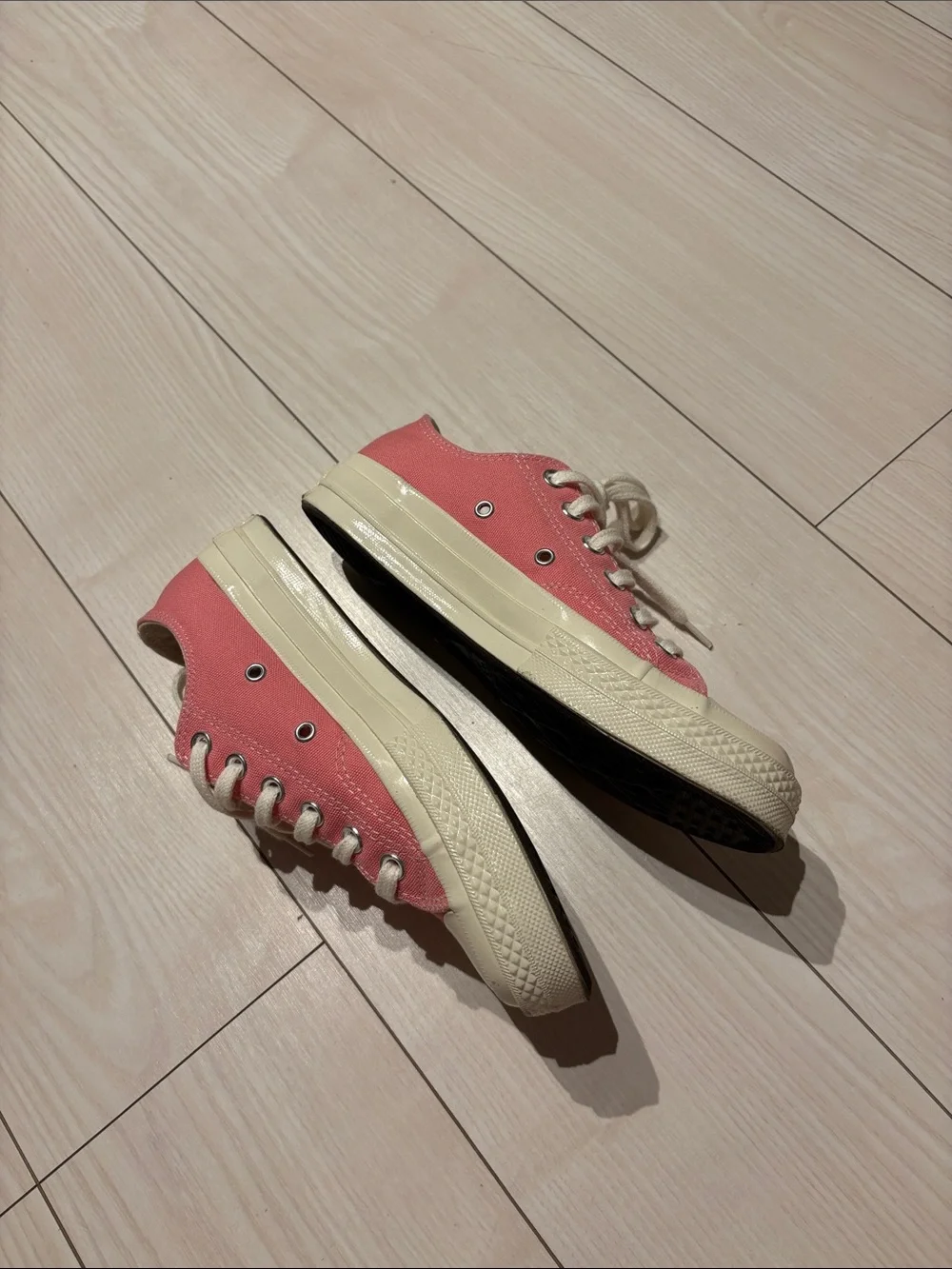 Converse Pink Low-Top Canvas Sneakers with Heart Logo - Picture 3 of 5